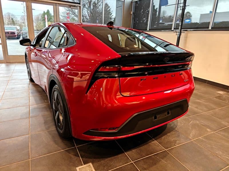 Vehicle image 5